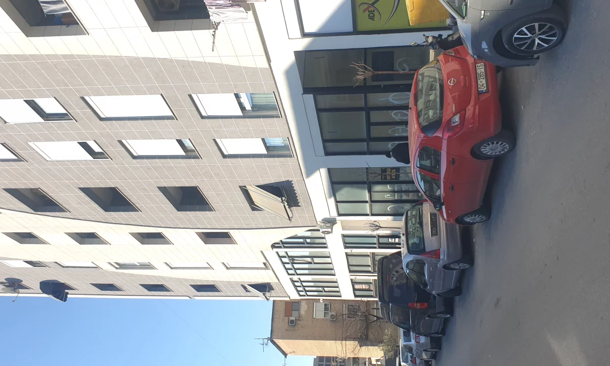 DYQAN PER QERA PERBALLE- KONTAKT