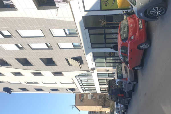 Ambient biznesi me qera 1+1 ne Tirane - 390 Euro