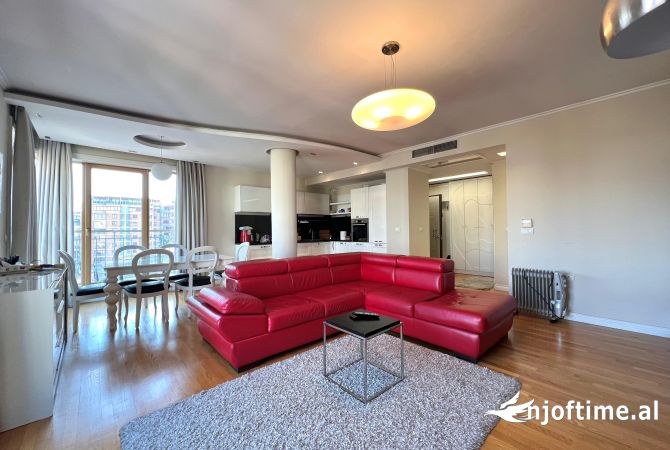 Apartament luks 2+1+2 plus garazh ne Bllok 