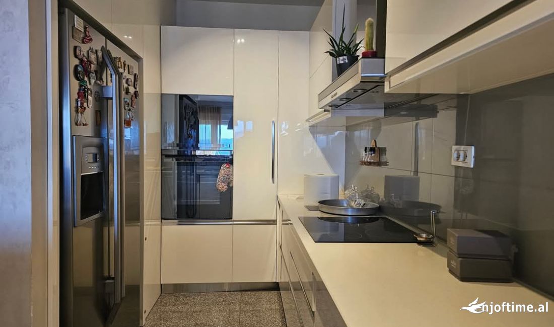 Shtepi me qera Apartament ne Tirane, 2+1, Mobilimi E mobiluar, Pagesa 1,200  Euro.