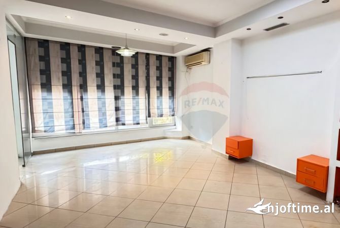 Ambient biznesi me qera 1+1 ne Tirane - 600 Euro