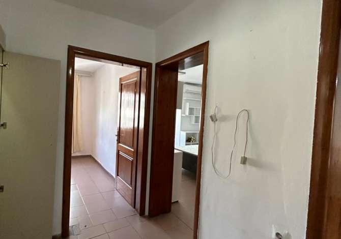 Shtepi ne shitje Apartament ne Tirane, 2+1, Mobilimi E mobiluar, Pagesa 115,000  Euro.