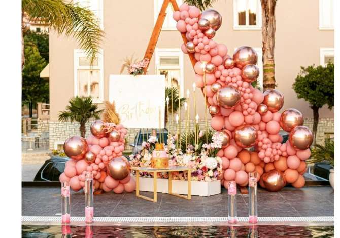 Rita Dekor ofron sherbime profesionale per Dekore ambientesh, organizime per Ditelindje, Pagezime, Ceremoni, Inagurime etj.