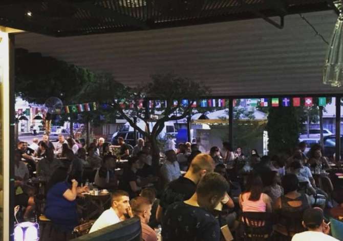 Njoftime Pune ne Tirane, Profesioni Kamarier , Me eksperience, Pagesa 28,000  Leke.