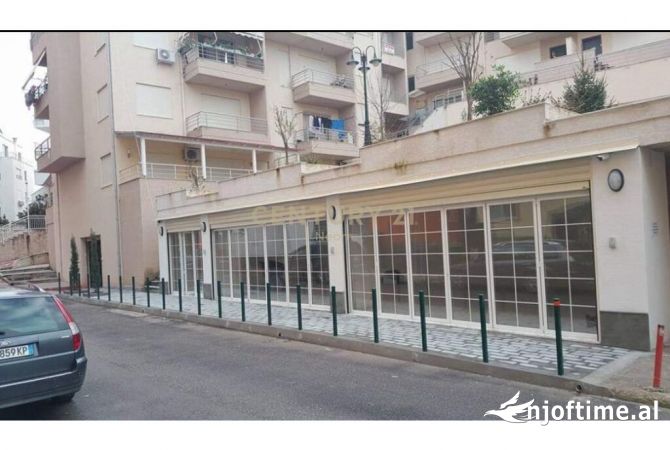 Ambient biznesi me qera 1+1 ne Tirane - 700 Euro