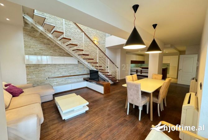 Shtepi ne shitje Duplex(shtepi me 2 kate) ne Tirane, 2+1, Mobilimi E mobiluar, Pagesa 280,000  Euro.