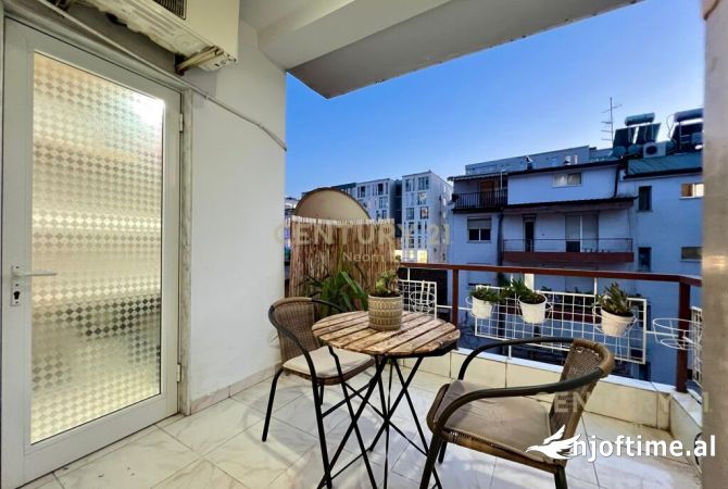 Shtepi me qera Apartament ne Tirane, 2+1, Mobilimi E mobiluar, Pagesa 880  Euro.