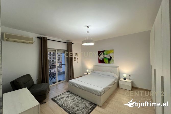 Shtepi me qera Apartament ne Tirane, 2+1, Mobilimi E mobiluar, Pagesa 880  Euro.