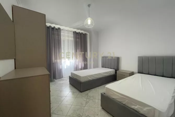 Shtepi me qera Apartament ne Tirane, 2+1, Mobilimi E mobiluar, Pagesa 800  Euro.
