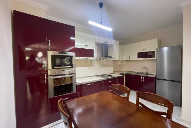 Shtepi me qera 2+1 ne Tirane - 800 Euro