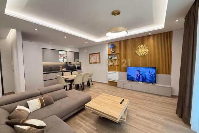 Shtepi me qera 2+1 ne Tirane - 1,500 Euro