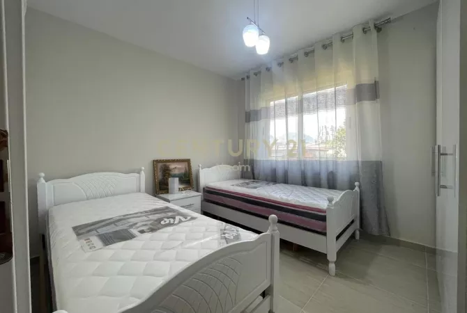 Shtepi me qera Apartament ne Tirane, 3+1, Mobilimi Pjeserisht e mobiluar, Pagesa 750  Euro.
