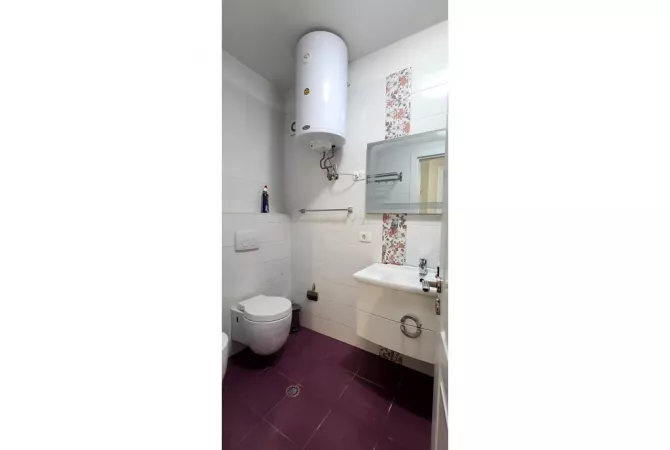 Shtepi me qera Duplex(shtepi me 2 kate) ne Tirane, 2+1, Mobilimi E mobiluar, Pagesa 700  Euro.