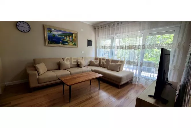 Shtepi me qera 2+1 ne Tirane - 700 Euro