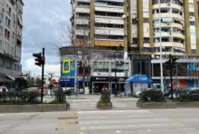 Ambient biznesi me qera 1+1 ne Tirane - 2,450 Euro
