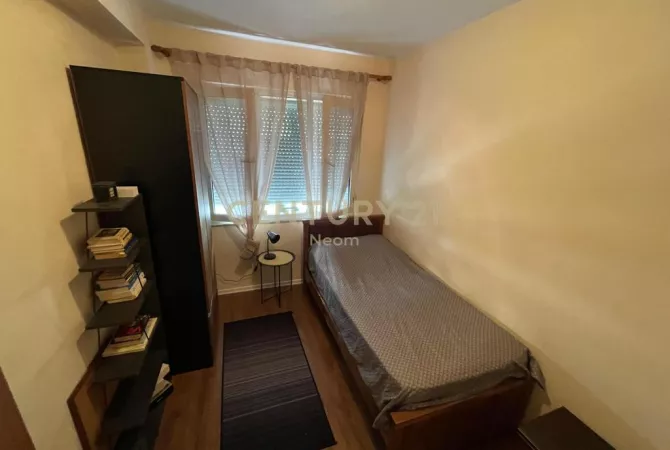 Shtepi me qera Apartament ne Tirane, 3+1, Mobilimi E mobiluar, Pagesa 1,100  Euro.