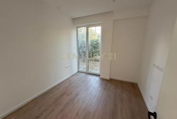 Shtepi me qera 3+1 ne Tirane - 1,700 Euro