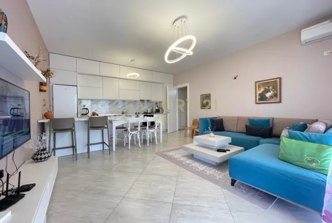 Shtepi me qera Apartament ne Tirane, 2+1, Mobilimi E mobiluar, Pagesa 800  Euro.