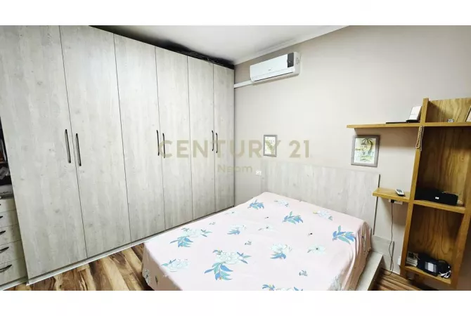 Shtepi me qera Apartament ne Tirane, 3+1, Mobilimi E mobiluar, Pagesa 1,350  Euro.