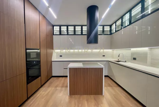 Shtepi me qera Apartament ne Tirane, 4+1, Mobilimi E mobiluar, Pagesa 4,000  Euro.