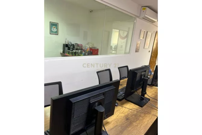 JEPET ME QIRA AMBJENT PER ZYRA!! Neom121979