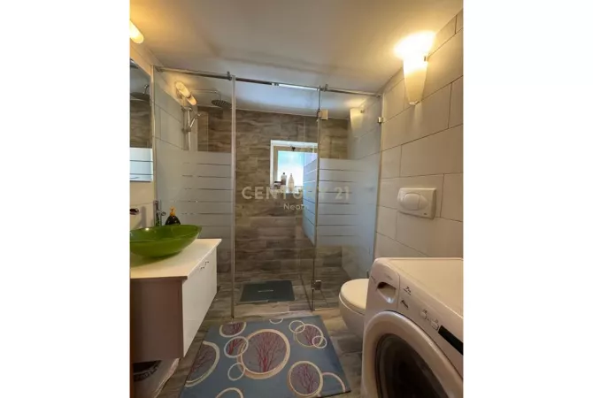 Shtepi ne shitje Shtepi Private ne Tirane, 6+1, Mobilimi E mobiluar, Pagesa 545,000  Euro.