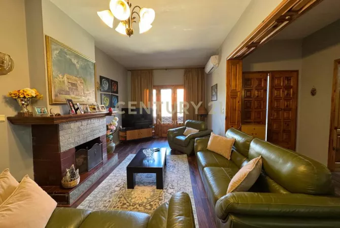 Shtepi ne shitje 6+1 ne Tirane - 545,000 Euro