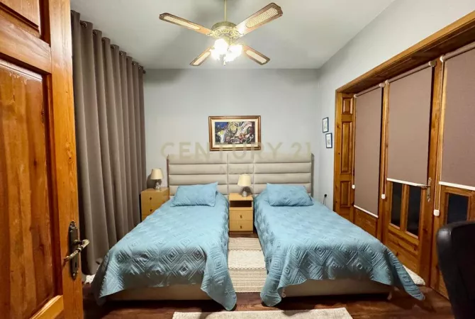 Shtepi ne shitje Shtepi Private ne Tirane, 6+1, Mobilimi E mobiluar, Pagesa 545,000  Euro.