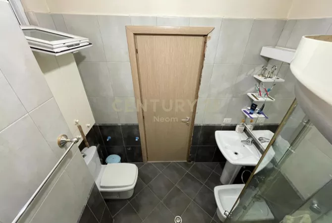 Shtepi me qera Apartament ne Tirane, 2+1, Mobilimi E mobiluar, Pagesa 620  Euro.