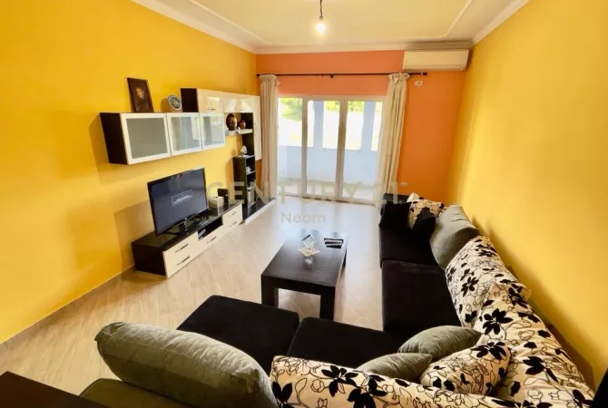 Shtepi me qera 2+1 ne Tirane - 620 Euro