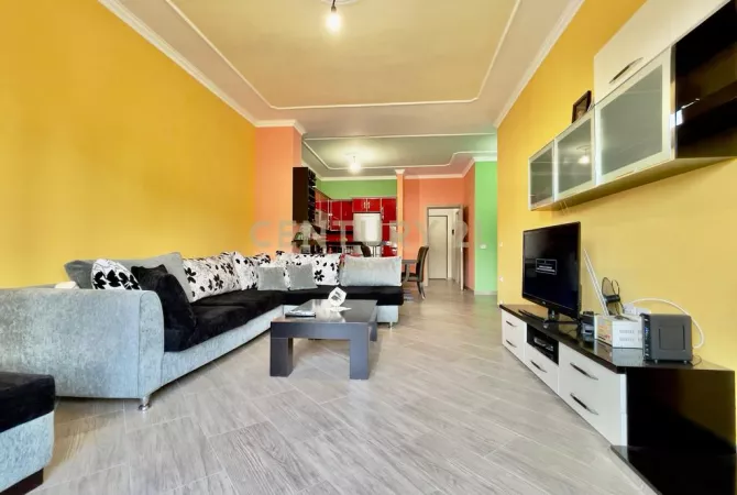 Shtepi me qera 2+1 ne Tirane - 620 Euro