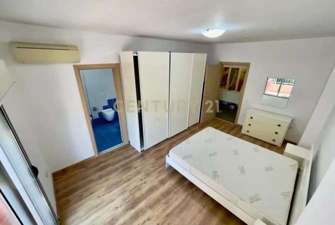 Shtepi me qera Apartament ne Tirane, 2+1, Mobilimi E mobiluar, Pagesa 900  Euro.