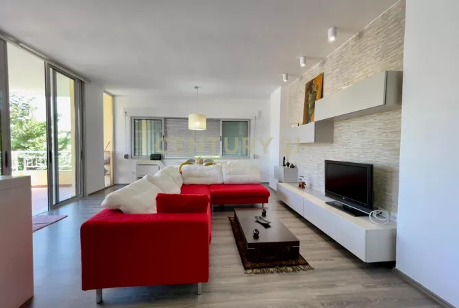 Shtepi me qera Apartament ne Tirane, 2+1, Mobilimi E mobiluar, Pagesa 900  Euro.