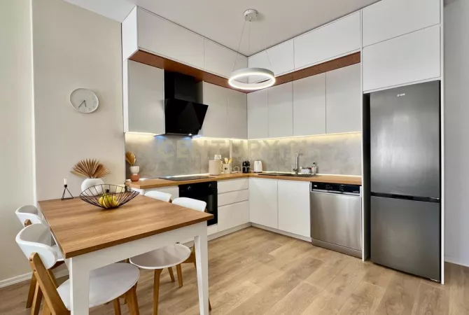 Shtepi me qera Apartament ne Tirane, 2+1, Mobilimi E mobiluar, Pagesa 1,200  Euro.