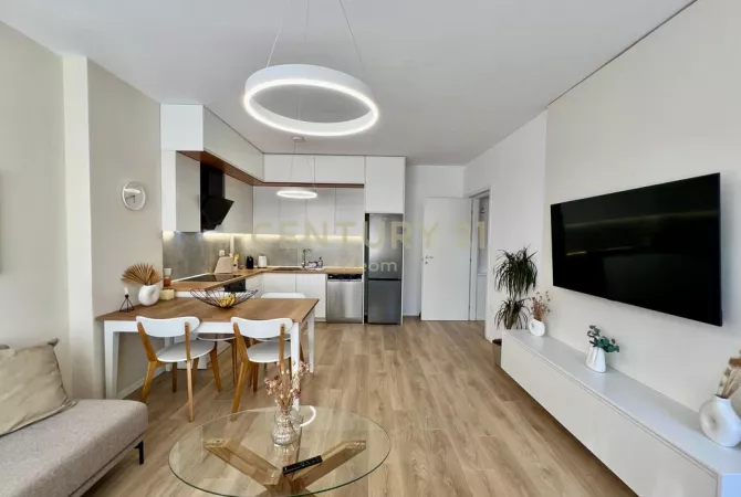 Shtepi me qera Apartament ne Tirane, 2+1, Mobilimi E mobiluar, Pagesa 1,200  Euro.
