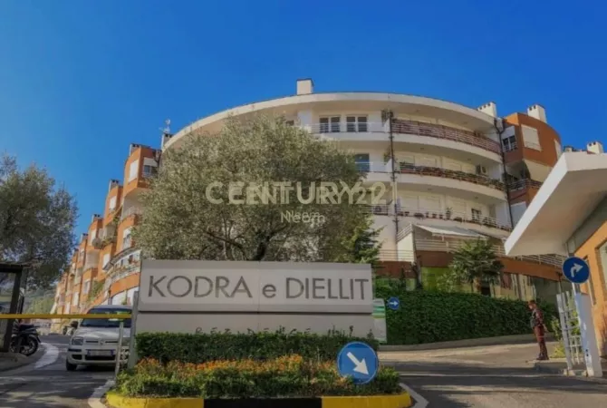 Business Property for Rent 3+1 in Tirana - 400 Euro