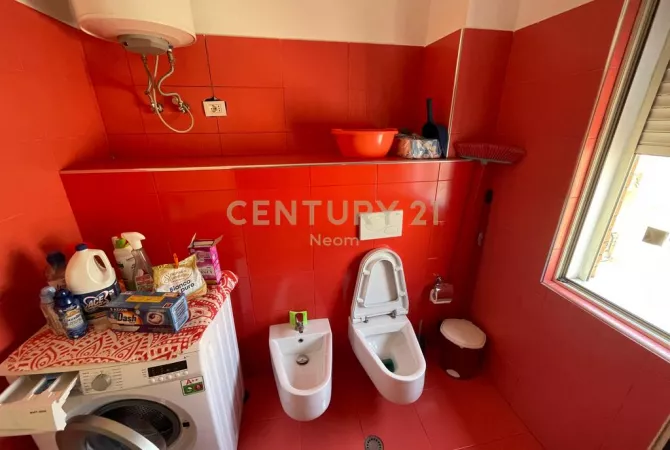 Shtepi me qera Apartament ne Tirane, 2+1, Mobilimi E mobiluar, Pagesa 650  Euro.