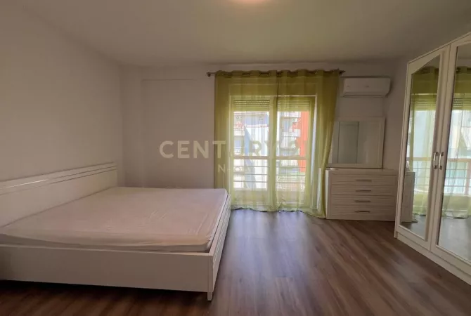Shtepi me qera Apartament ne Tirane, 2+1, Mobilimi E mobiluar, Pagesa 820  Euro.