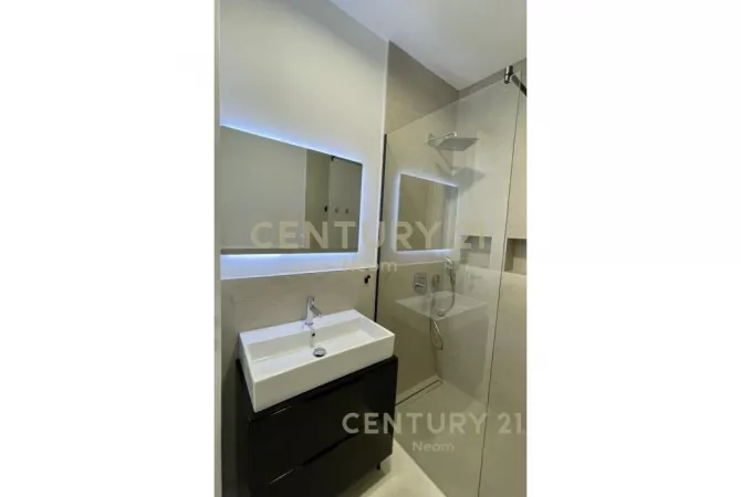 Shtepi me qera Apartament ne Tirane, 2+1, Mobilimi E mobiluar, Pagesa 1,350  Euro.