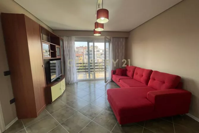 Shtepi me qera 2+1 ne Tirane - 650 Euro