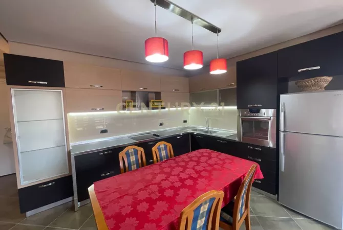 Shtepi me qera 2+1 ne Tirane - 650 Euro