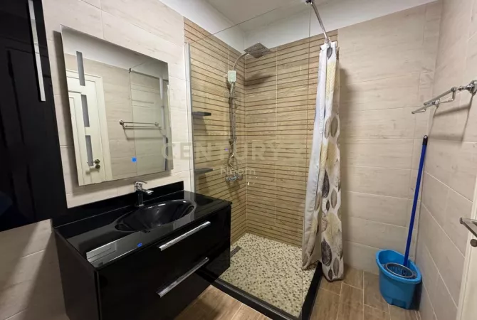 Shtepi me qera Apartament ne Tirane, 2+1, Mobilimi E mobiluar, Pagesa 850  Euro.