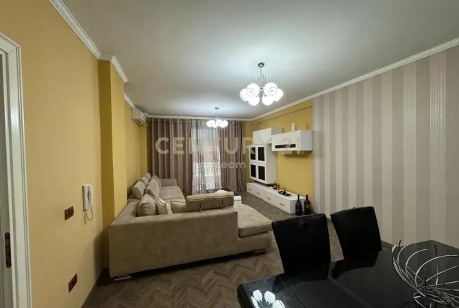 Shtepi me qera 2+1 ne Tirane - 850 Euro