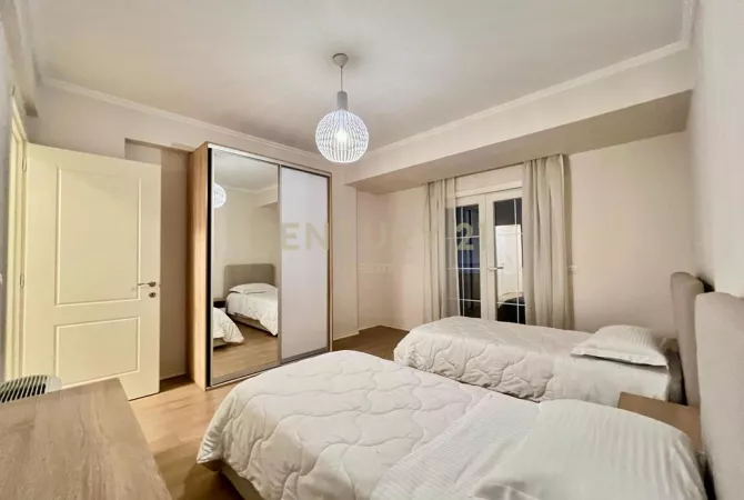 Shtepi me qera Apartament ne Tirane, 2+1, Mobilimi E mobiluar, Pagesa 1,150  Euro.