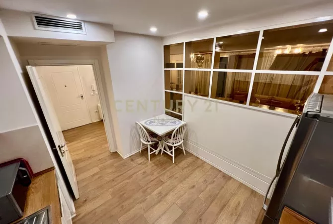 Shtepi me qera Apartament ne Tirane, 2+1, Mobilimi E mobiluar, Pagesa 1,150  Euro.