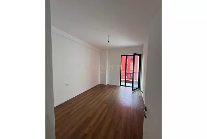 Shtepi me qera Apartament ne Tirane, 2+1, Mobilimi Pjeserisht e mobiluar, Pagesa 750  Euro.