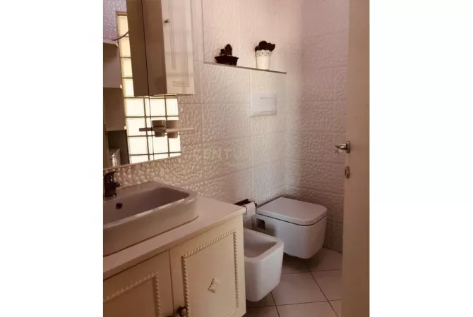 Shtepi me qera 2+1 ne Tirane - 850 Euro