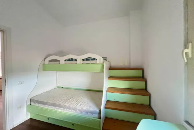 Shtepi me qera Apartament ne Tirane, 2+1, Mobilimi E mobiluar, Pagesa 850  Euro.