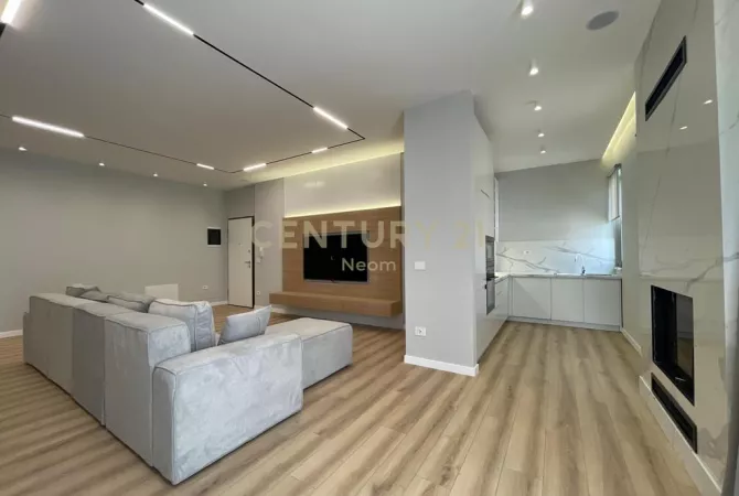 Shtepi me qera 2+1 ne Tirane - 2,000 Euro