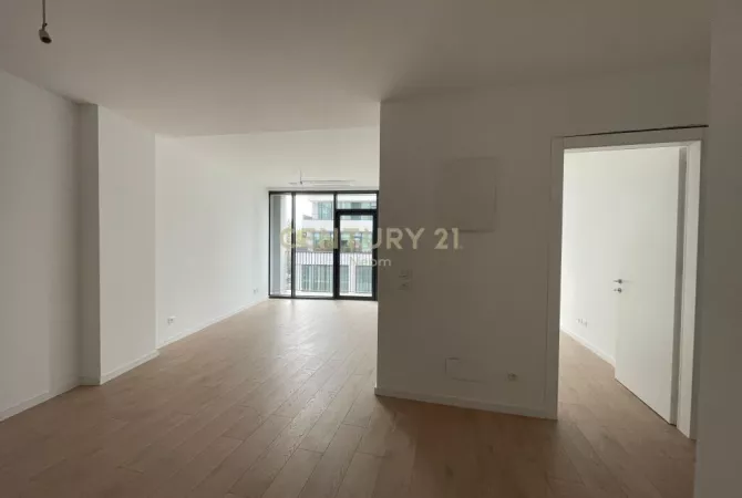 Ambient biznesi me qera 3+1 ne Tirane - 1,350 Euro
